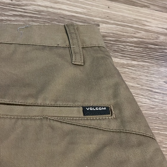 VOLCOM mens shorts - Picture 5 of 8